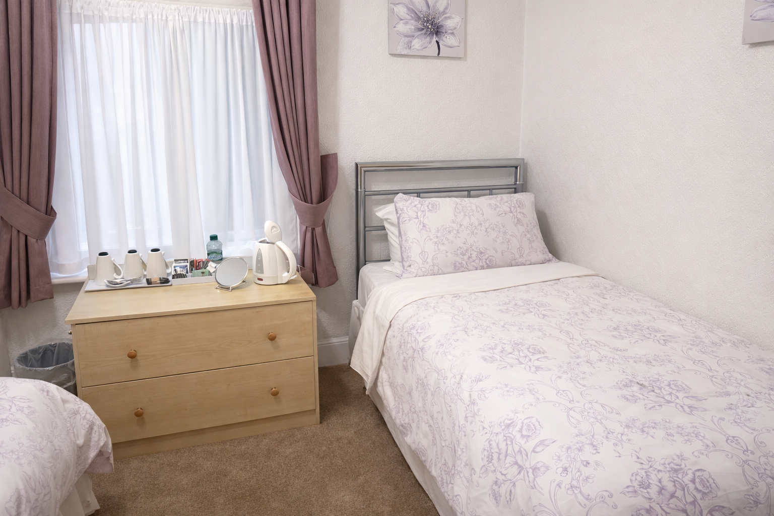 Twin Room with Tea & Coffee Station